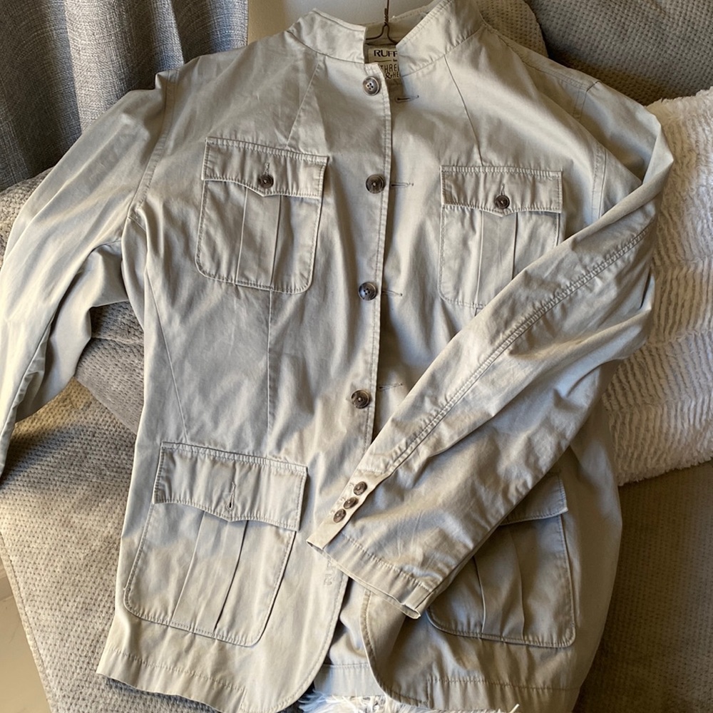 Lightweight jacket